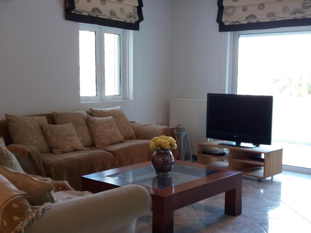 Beach House Villa Nea Makri Room photo