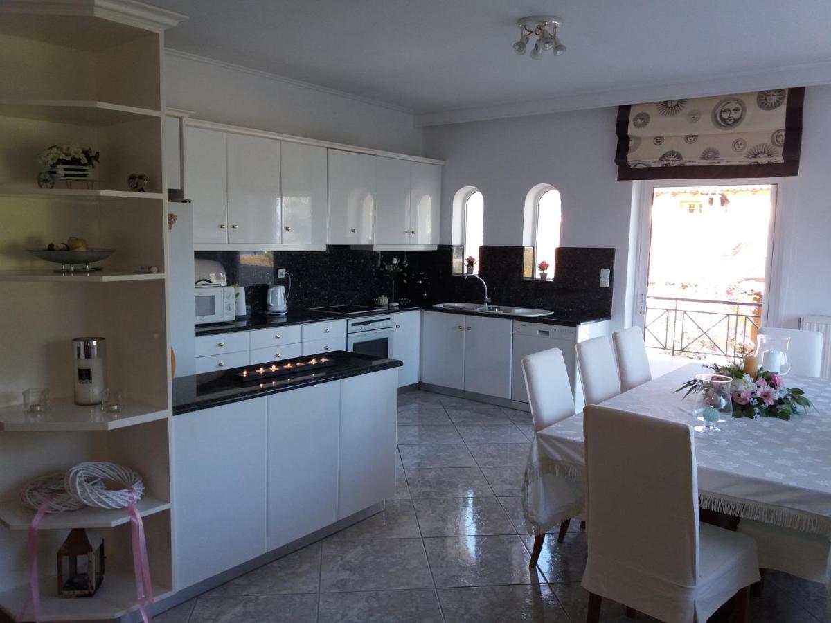 Beach House Villa Nea Makri Room photo